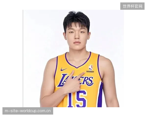 杨瀚森的新秀赛季数据,引发了其与姚明等传奇内线首赛季表现的对比。 杨瀚森的新秀赛季数据,引发了其与姚明等传奇内线首赛季表现的对比。